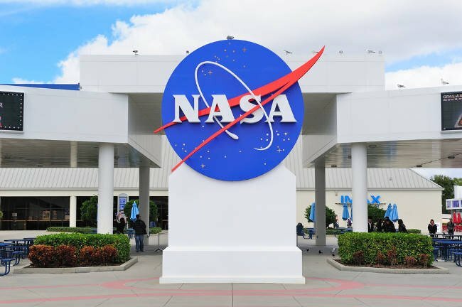 Former Senator and one-time astronaut Bill Nelson named as NASA's new administrator