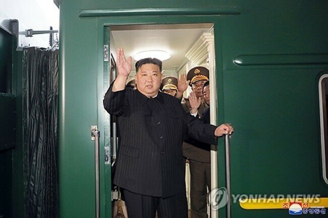 (3rd LD) N. Korea's Kim heads to Russia for summit with Putin as concerns grow over military cooperation