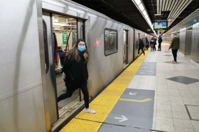 Wireless cellular service to be made available to all Toronto subway riders from October
