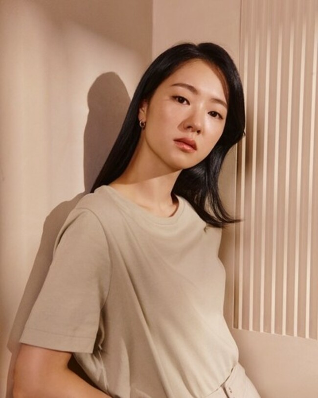 Jeon Yeo-been embraces dual roles in 'A Time Called You' as opportunity