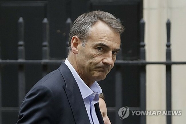 Britain BP CEO Resigns