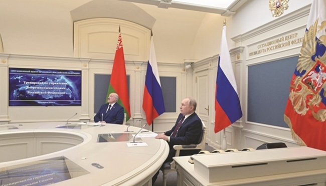 Russia holds nuke drills