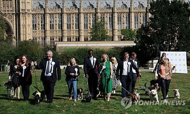 BRITAIN POLITICS WESTMINSTER DOGS