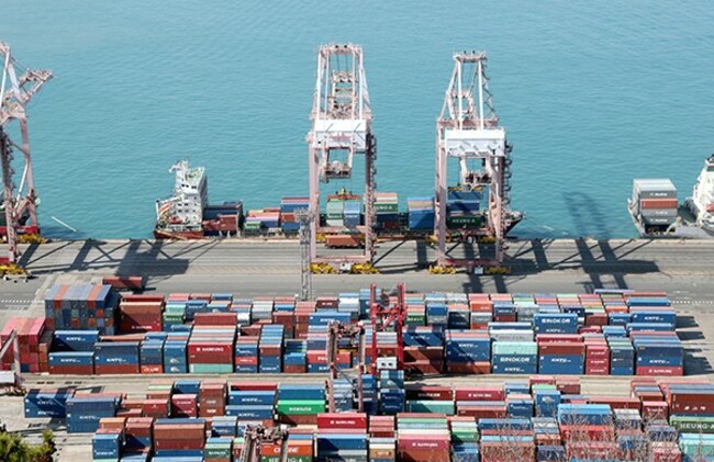 Korea sees second month of eased economic slowdown
