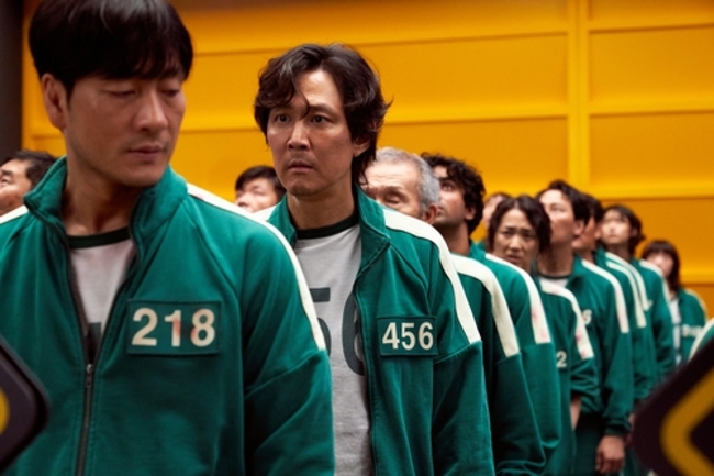 (LEAD) Lee Jung-jae, Jung Ho-yeon of 'Squid Game' win best actors in drama series at SAG Awards