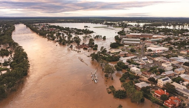 Thousands flee as floods wreak havoc in Australia