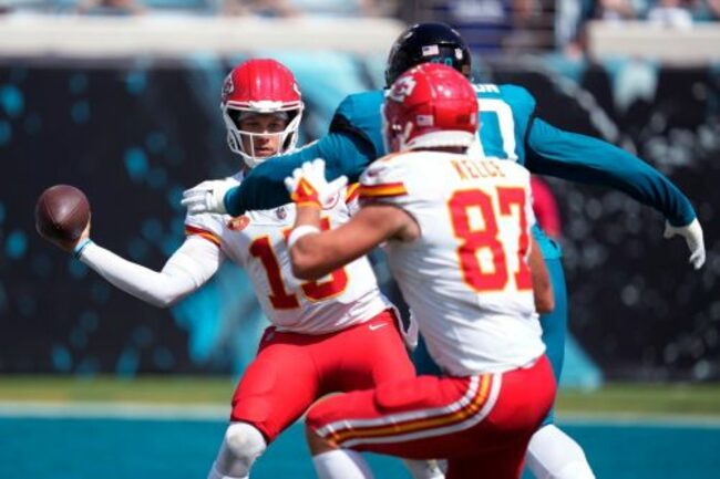 Chiefs overcome mistakes to beat Jaguars 17-9, Kansas City's 3rd win vs Jacksonville in 10 months