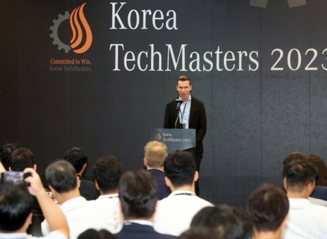 [Photo News] New Mercedes-Benz Korea CEO