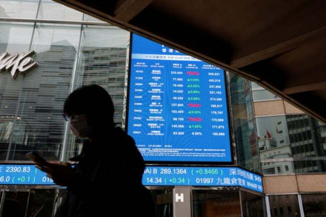 Asian shares drop as investors brace for central bank-packed week