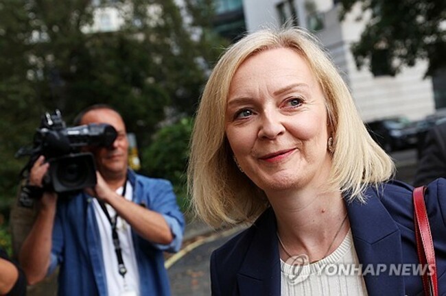 BRITAIN POLITICS TRUSS