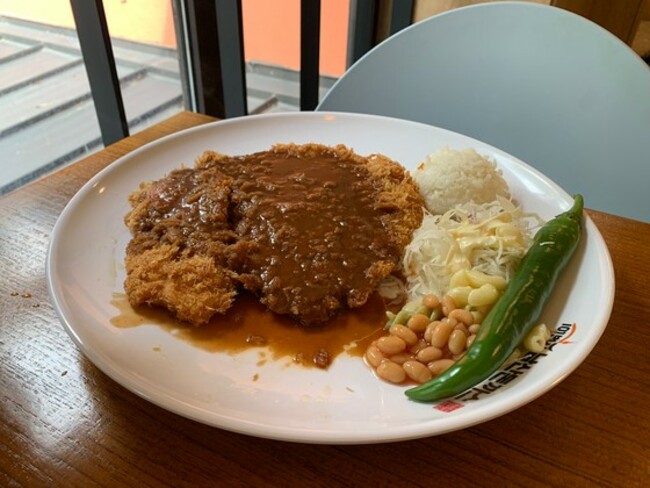 'Moving' has people flocking to Namsan for nostalgic tonkatsu