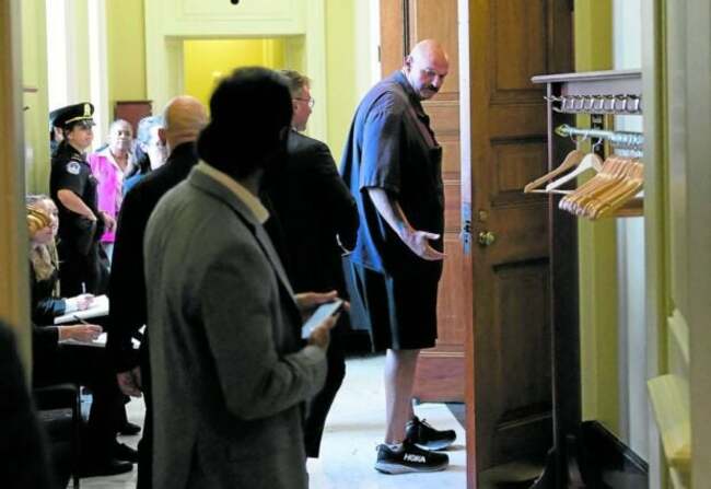 US senators can wear workout clothes to work