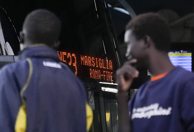 Ahead of Marseille trip, Pope Francis' pro-migrant message ignites debate