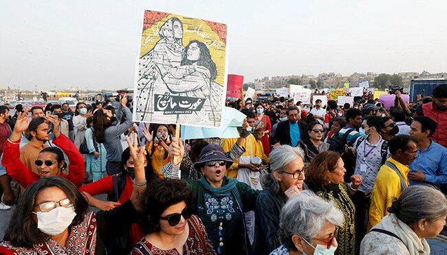 WATCH: Aurat March 2022 — striving for ujrat, tahaffuz, aur sukoon