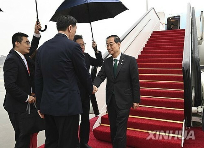 CHINA-ZHEJIANG-HANGZHOU-ASIAN GAMES-REPUBLIC OF KOREA-PM-ARRIVAL (CN)