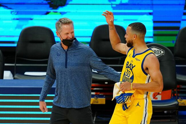 Steph Curry Hit More 3-Pointers In April Than Larry Bird Did During The  1986-87 Season
