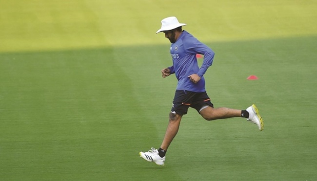 India pursue Lanka sweep in pink ball second Test