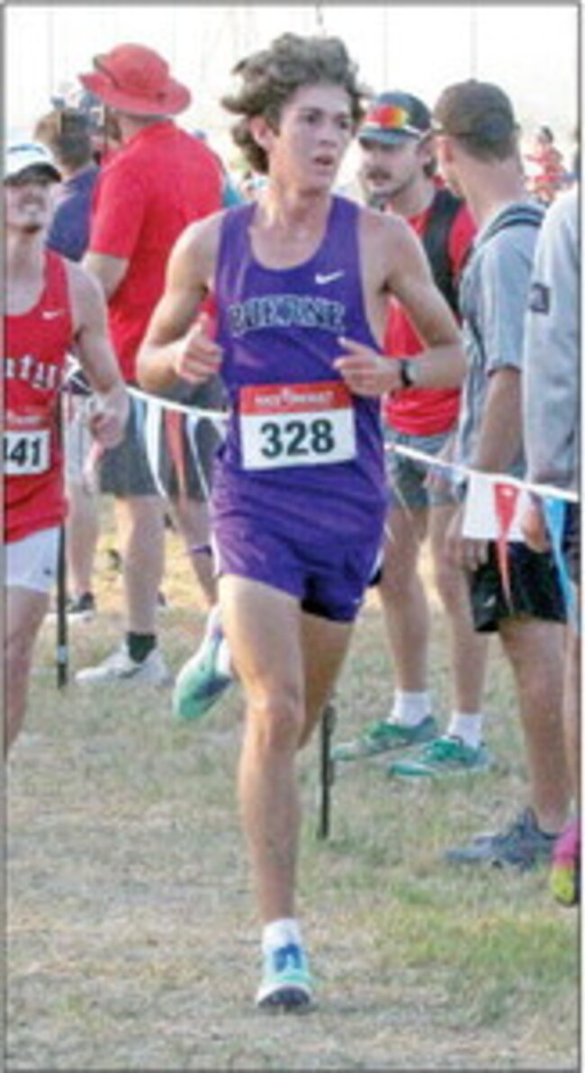 Boerne running teams race at Islander Splash