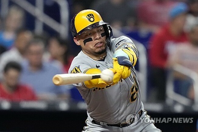 APTOPIX Brewers Marlins Baseball