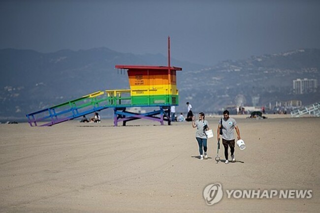 USA ECOLOGY COASTAL CLEANUP DAY
