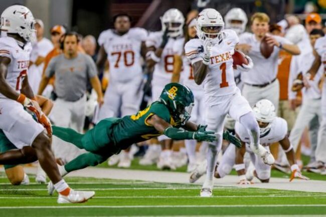 Brooks and defense lead No. 3 Texas into final Big 12 season with dominant 38-6 win at Baylor
