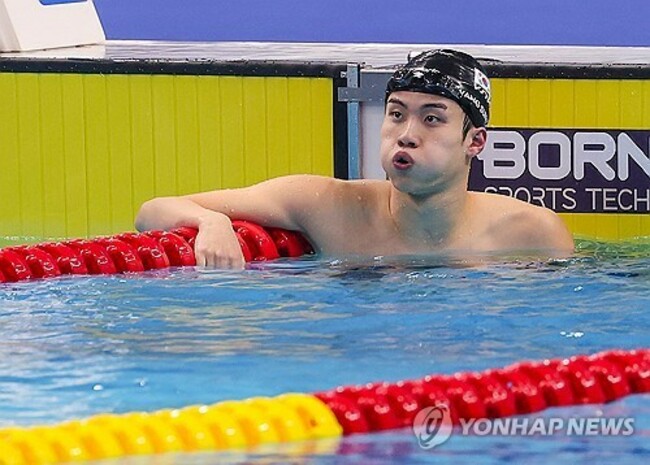 (LEAD) (Asiad) Hwang Sun-woo wins bronze in men's 100m freestyle swimming