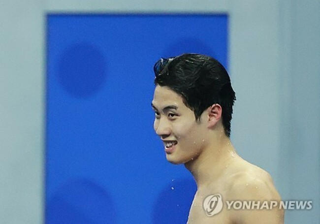 (Asiad) Hwang Sun-woo wins bronze in men's 100m freestyle swimming