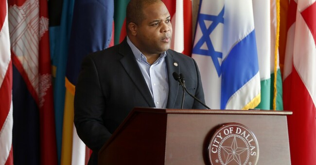 Dallas Mayor Eric Johnson announces he will 'leave office as a Republican' in 2027
