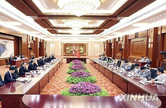 CHINA-BEIJING-ZHAO LEJI-NEPALESE PM-MEETING (CN)