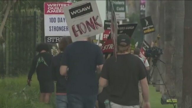 Writers strike closer to conclusion with tentative agreement