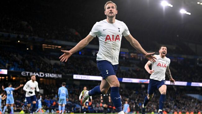 LIVE Transfer Talk: Man United set sights on Kane as Man City make Haaland top priority