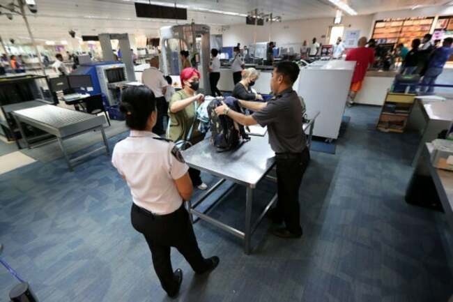 19 airport security screeners fired for stealing – DOTr