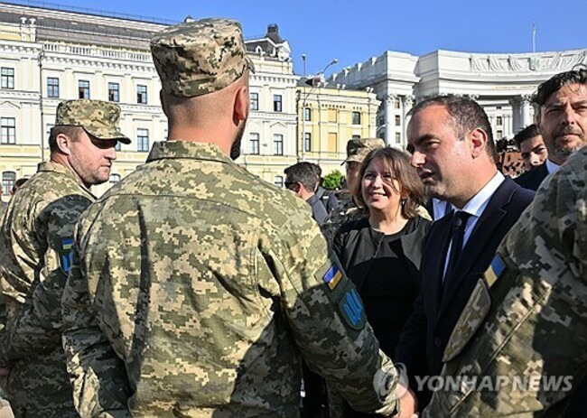 UKRAINE FRANCE DIPLOMACY