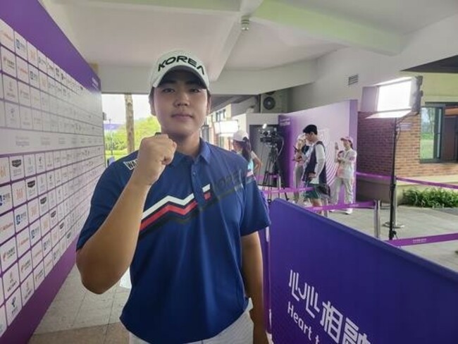 (Asiad) S. Korean amateur Jang Yu-bin takes 1st round lead in men's golf