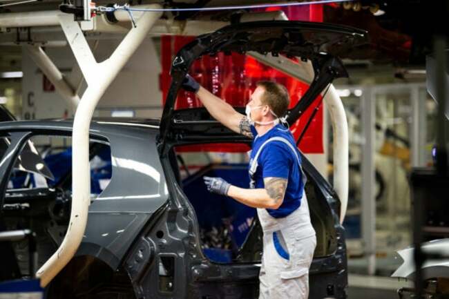 Volkswagen production resumes after IT outage