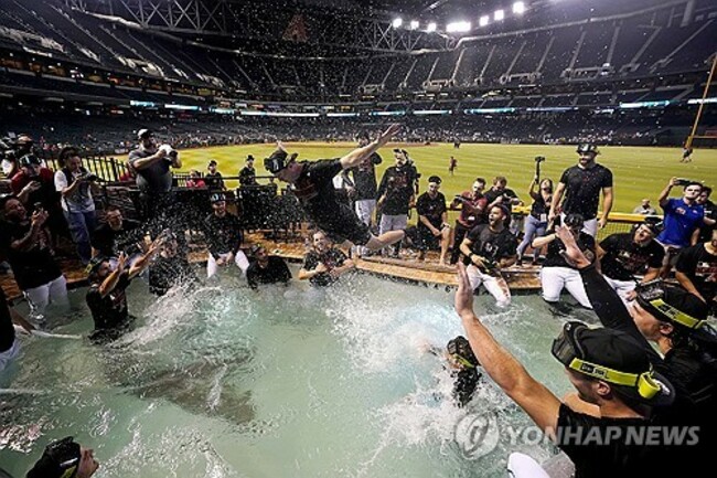 APTOPIX Astros Diamondbacks Baseball