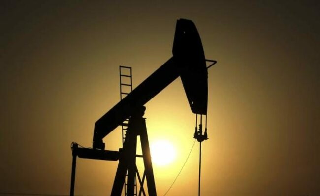 Oil rises on tightening crude supply