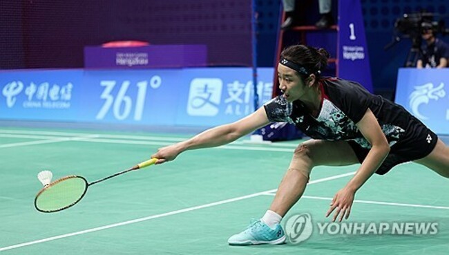 (Asiad) World badminton champ An Se-young claims Asian Games singles gold