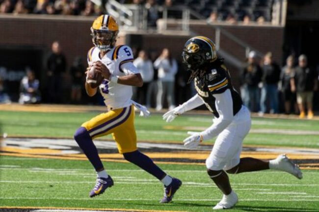 Jayden Daniels dazzles in rallying No. 23 LSU to 49-39 shootout win over No. 21 Missouri