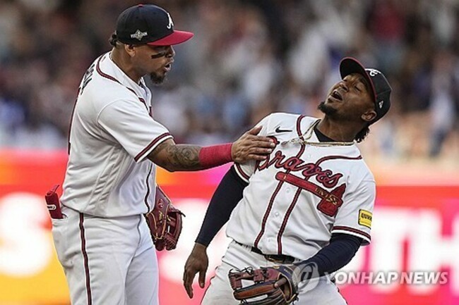 NLDS Philles Braves Baseball