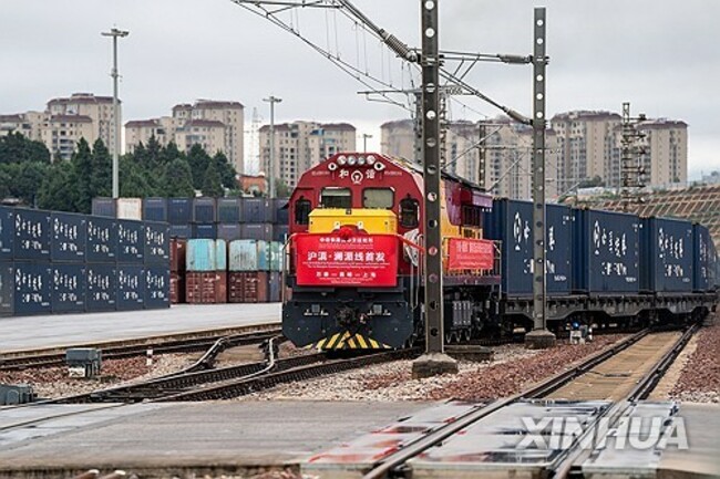 CHINA-YUNNAN-KUNMING-SHANGHAI-FREIGHT TRAIN (CN)