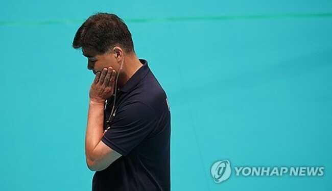 (Asian Games) Men's, women's nat'l volleyball coaches let go after disappointing Asiad