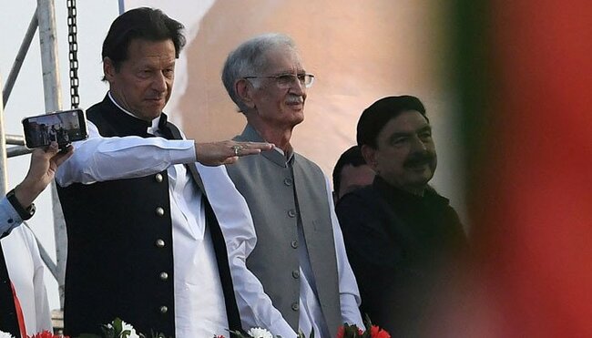 PM Imran Khan repeats public call to 'defend' country's sovereignty, democracy