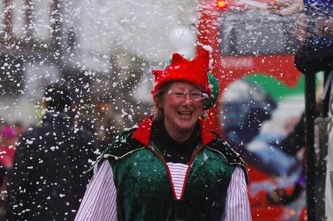 37 nostalgic pictures that show Christmas celebrations in Chichester city centre through the years