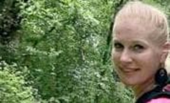 Photo Of Teacher Who Refused To Leave Student With Disability Behind On Class Trip Turns Heads, Zoom Out And You'll See Why