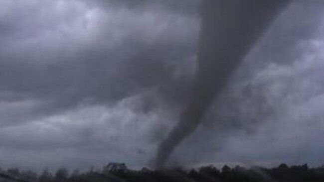 Tornado causes severe damage in Kansas