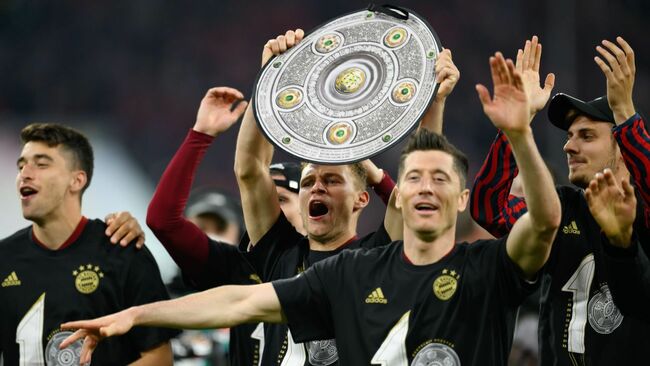Bayern Munich's early peak, USMNT stars, Erling Haaland era ends, Leipzig leaps forward