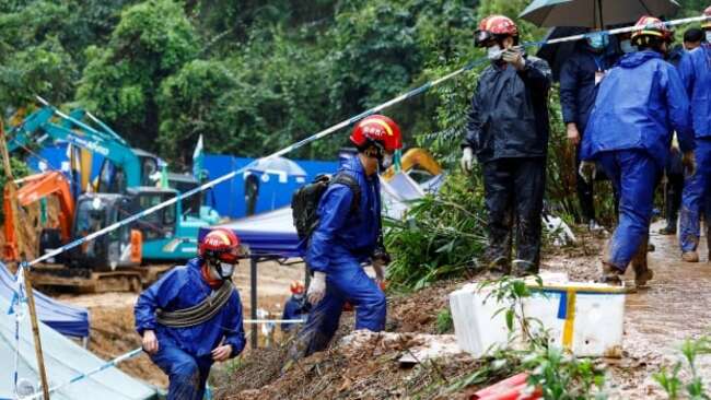 China plane crash investigation turns focus to flight crew: report
