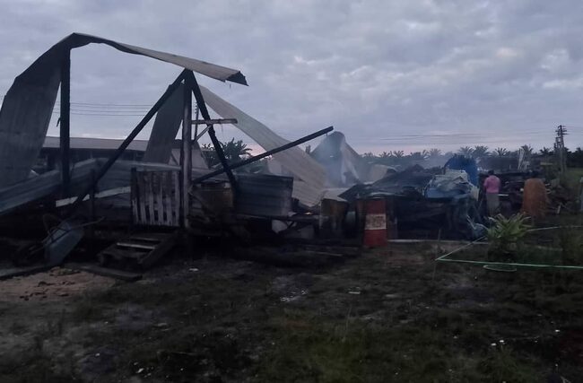 Early morning fire razes workers’ quarters in Baram, no casualties reported