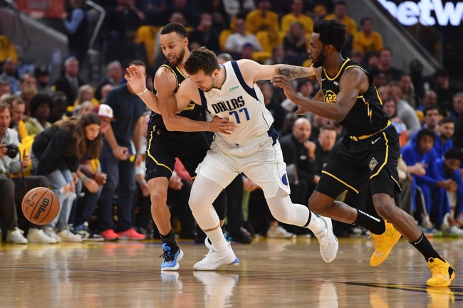 Steph Curry, Draymond Green nicked up in first half of Warriors-Mavericks Game 5